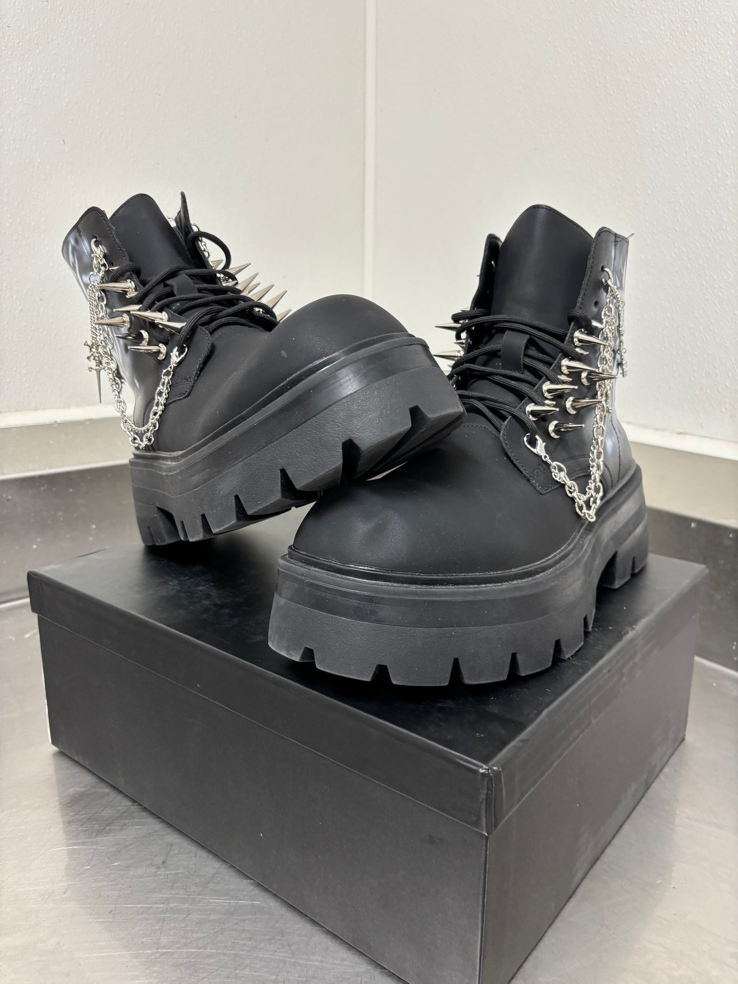 “Evil Winter” AirBrushed, Spiked & Chained Boot